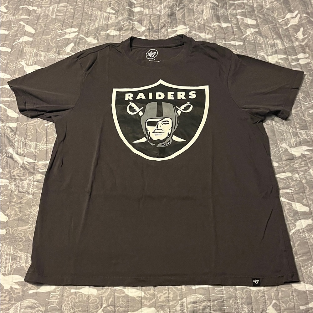 47 Dark Gray Raiders Logo Men's Tee